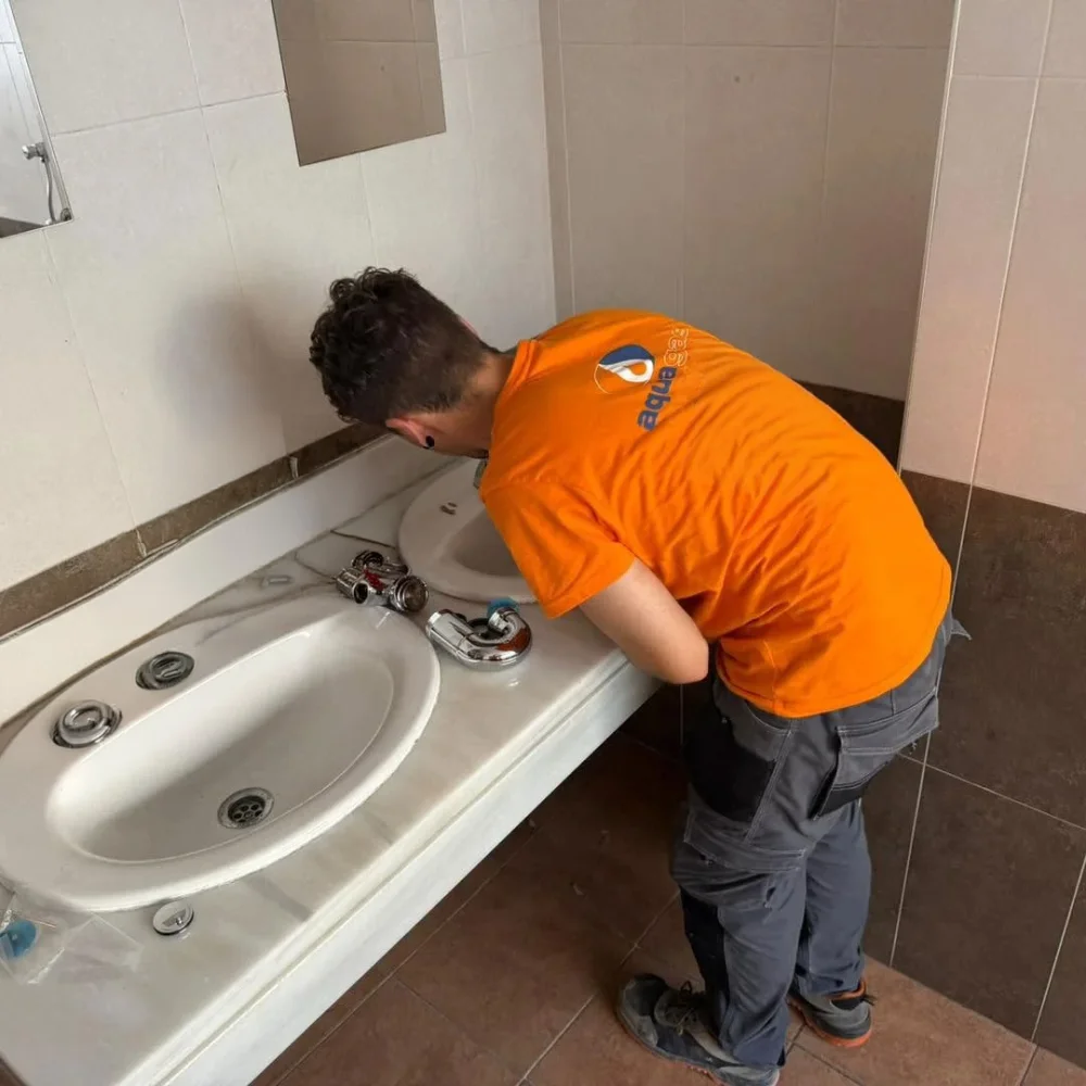 Expertos en detección de fugas de agua y reparación de tuberías sin obras
